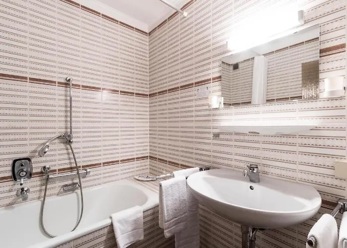 ホテル Zum Kuehlengrund & Soultans Paradise