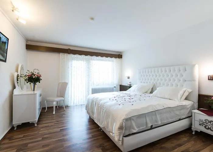 Zum Kuehlengrund & Soultans Paradise ホテル